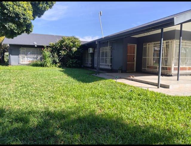 4 BEDROOM HOUSE FOR SALE IN KILNER PARK